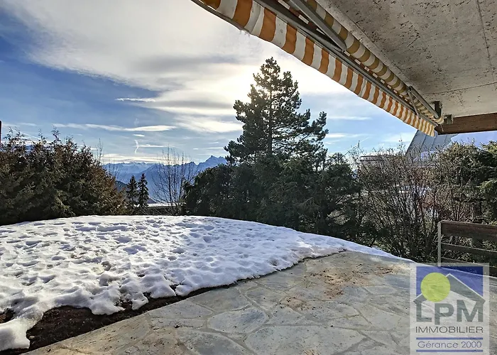 Apartament Neigeos *